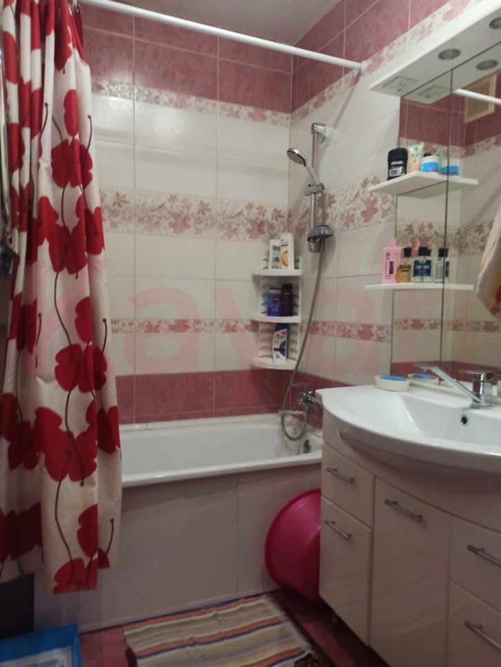 2-комн квартира им. 40-летия Победы ул.