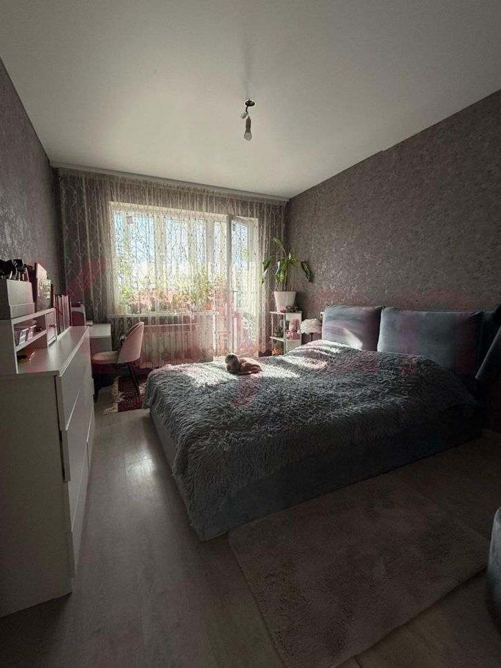 3-комн квартира Чекистов проспект