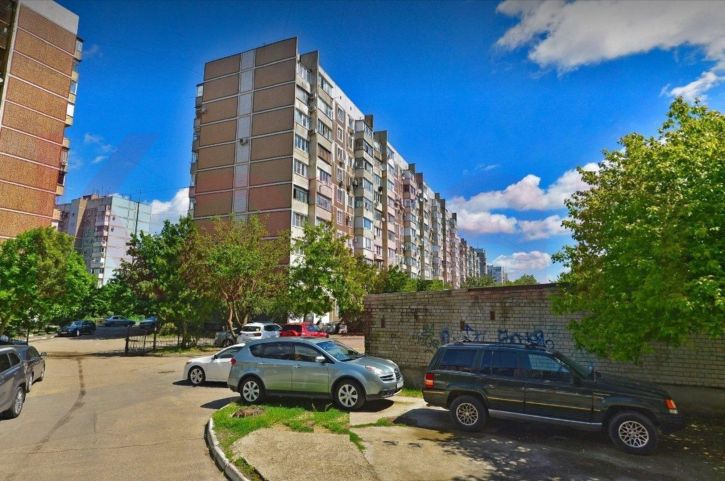 3-комн квартира Чекистов проспект