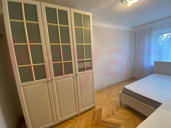 3-комн квартира Офицерская ул.