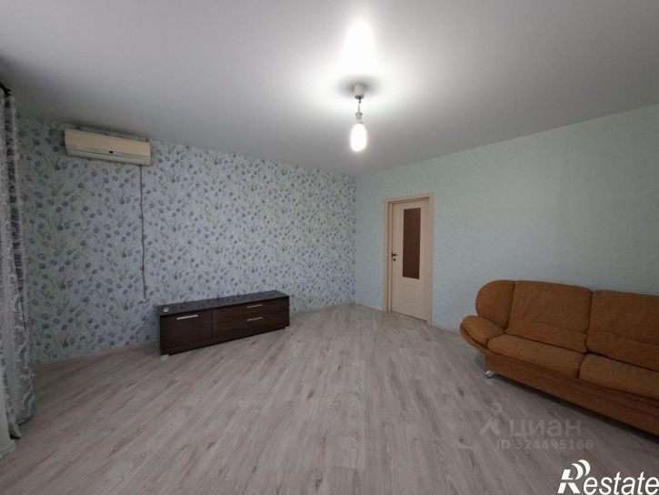 2-комн квартира проспект Чекистов, 8/3,  д. 8/3