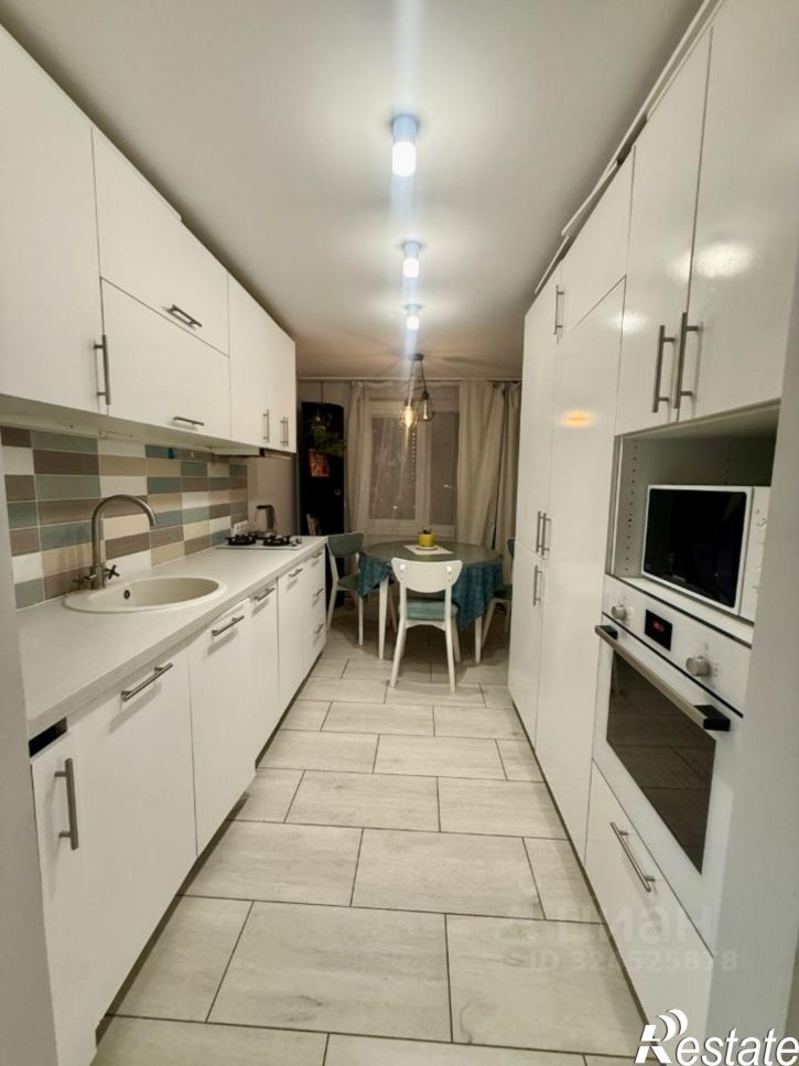 3-комн квартира улица Полины Осипенко, 141,  д. 141