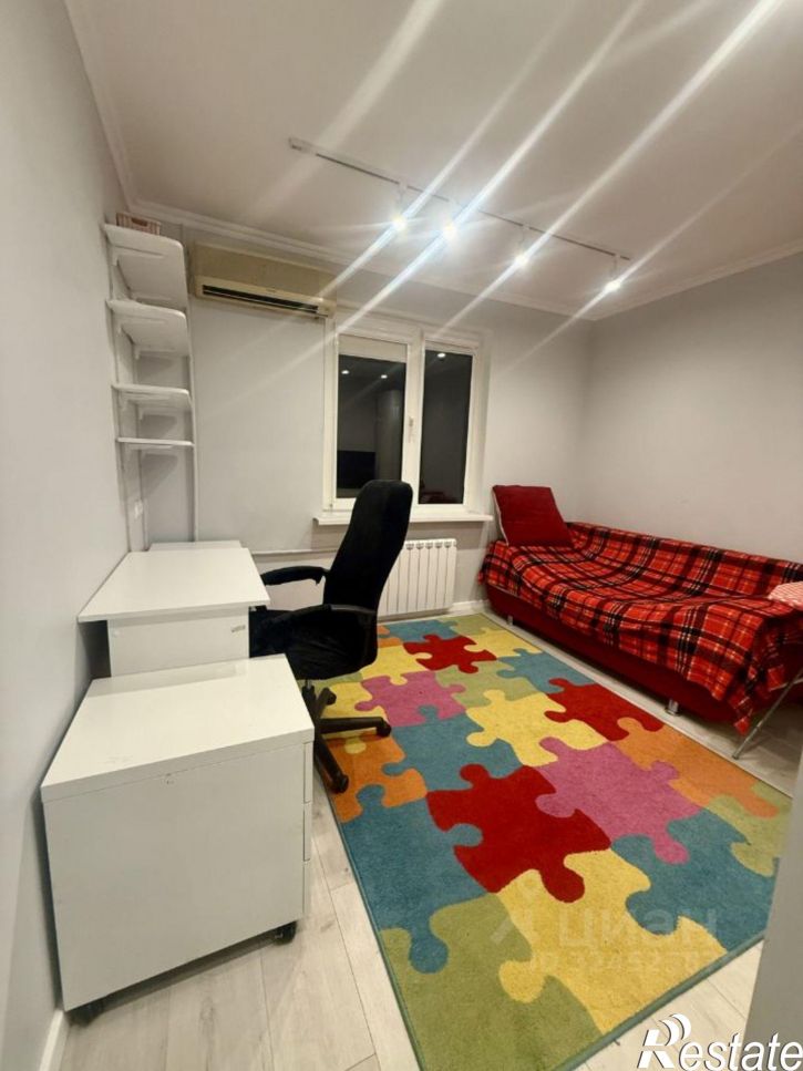 3-комн квартира улица Полины Осипенко, 141,  д. 141