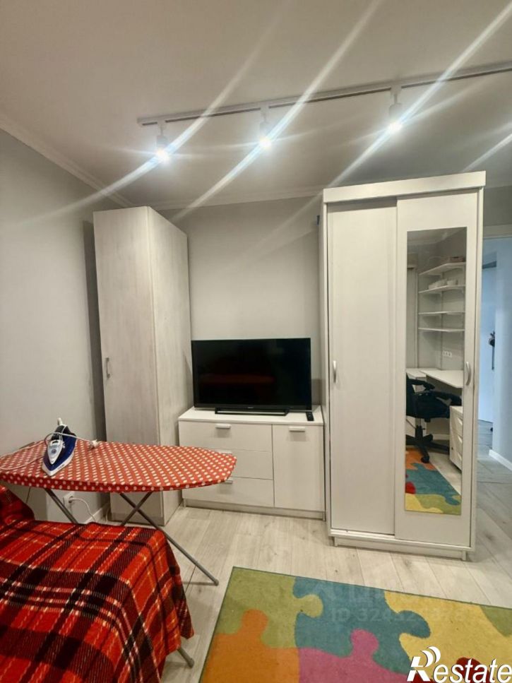 3-комн квартира улица Полины Осипенко, 141,  д. 141