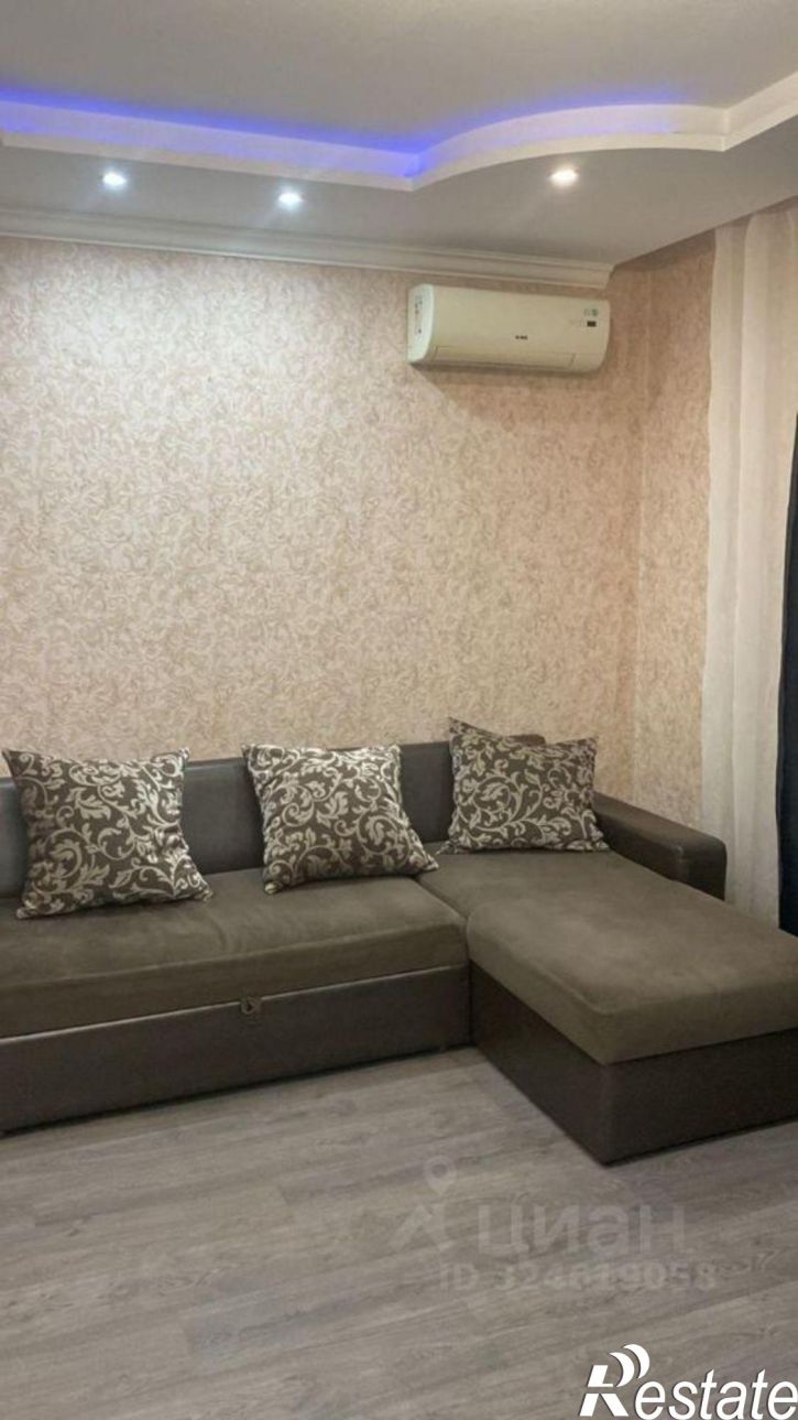 2-комн квартира улица 40 лет Победы, 113,  д. 113