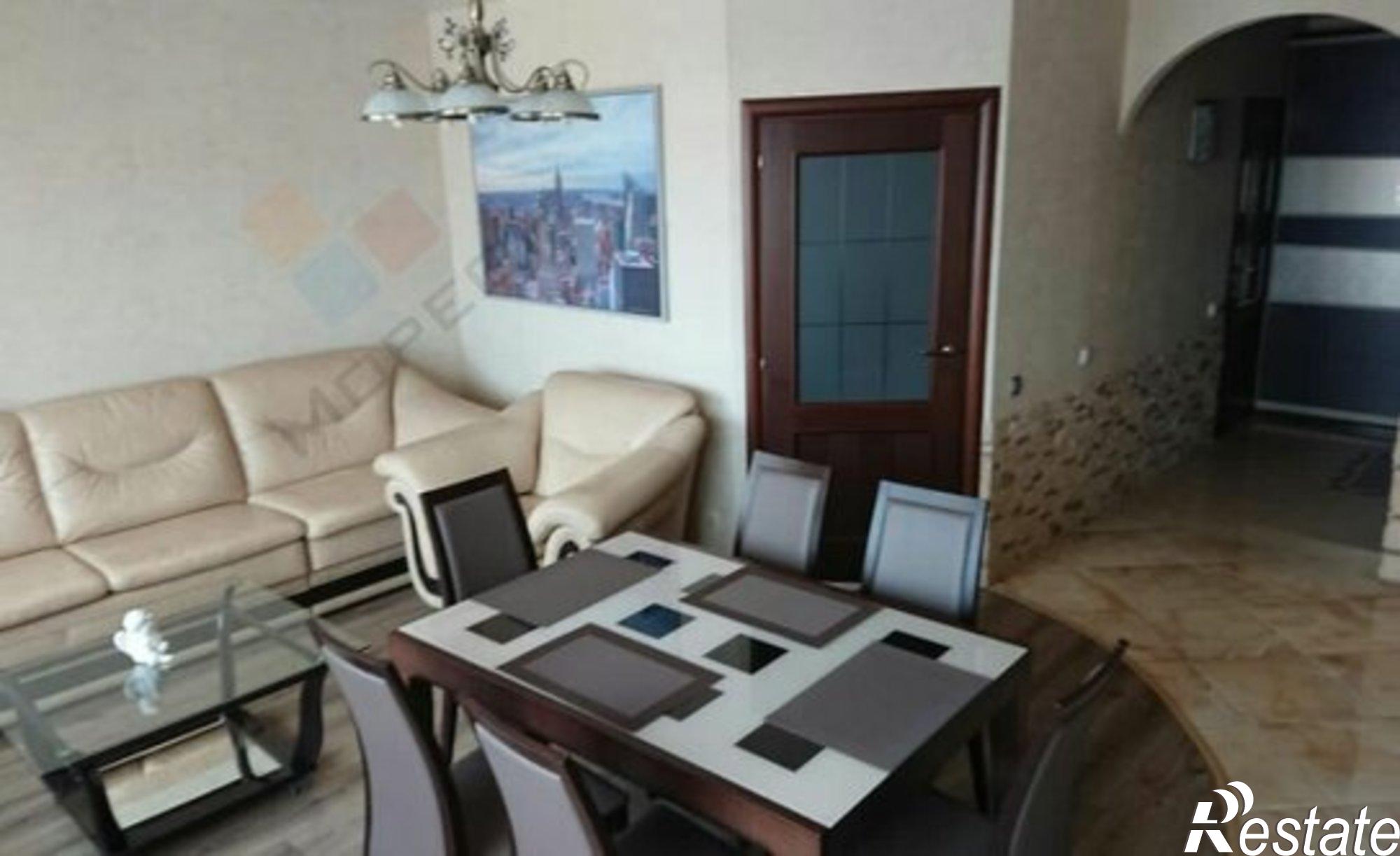 Купить квартиру за 5 900 000 рублей на улица 1 Мая, 298