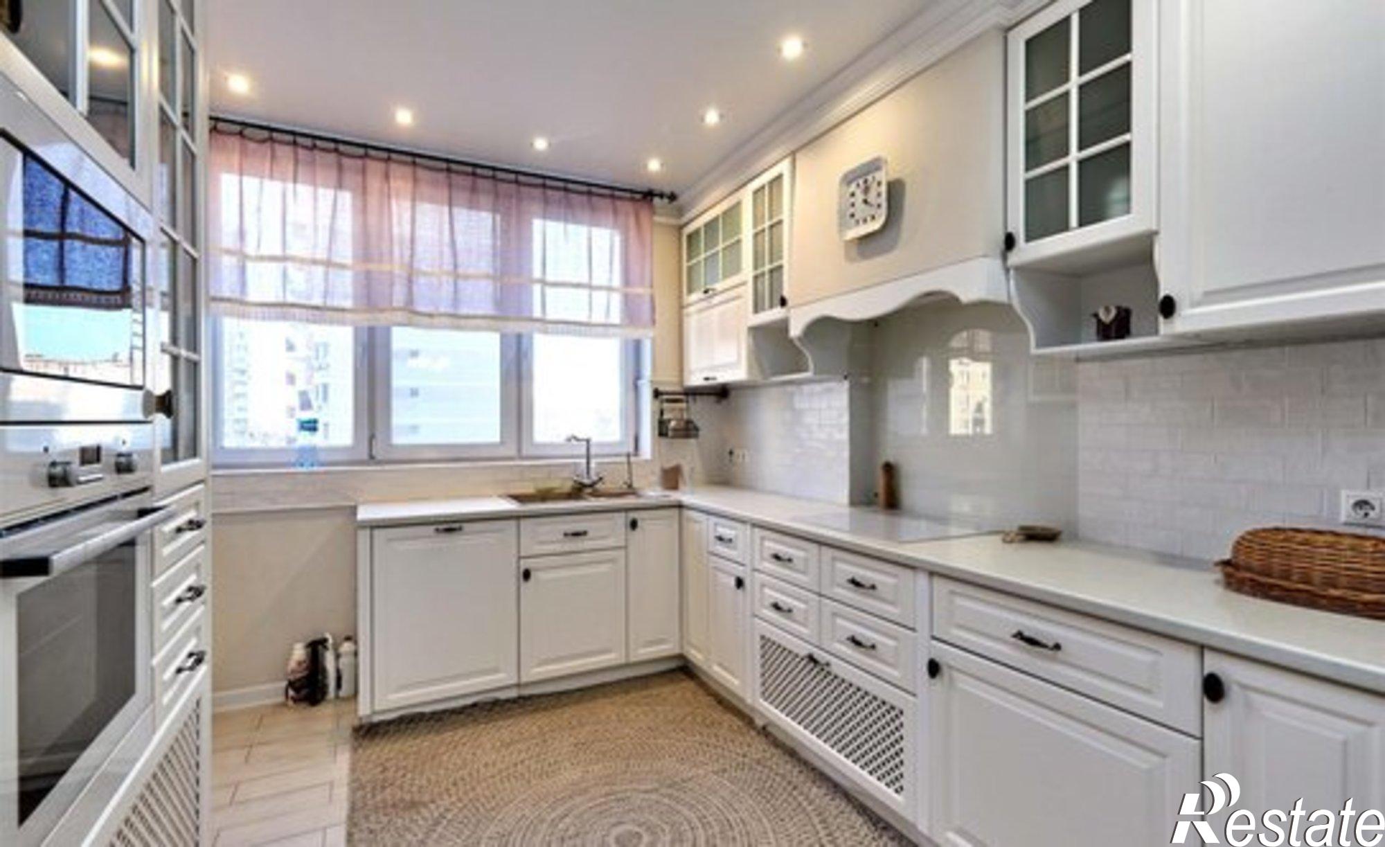 Купить квартиру за 10 000 000 рублей на ул им. Валерия Гассия, 2 5