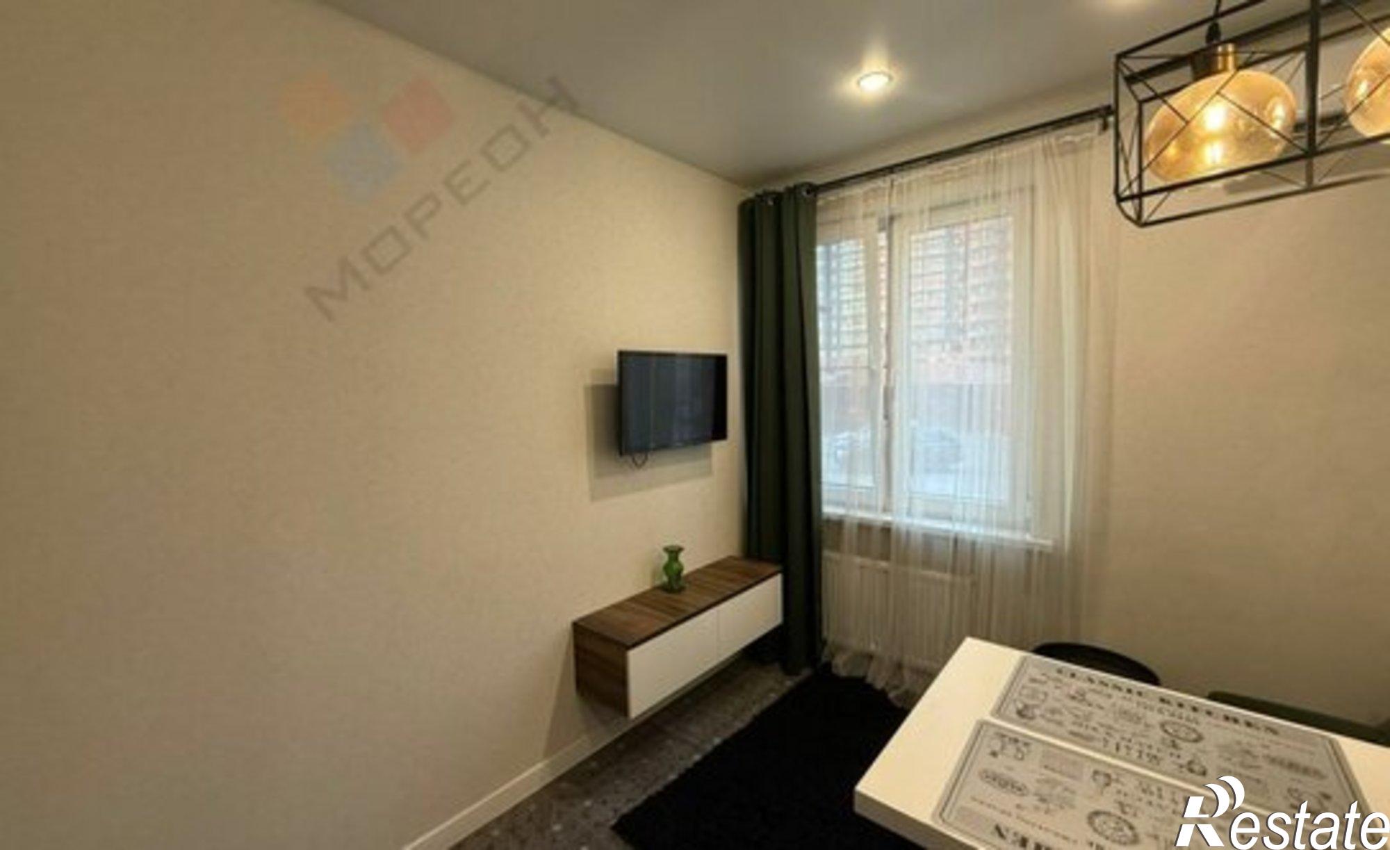 Купить квартиру за 7 850 000 рублей на ул Новороссийская, 90/2 1