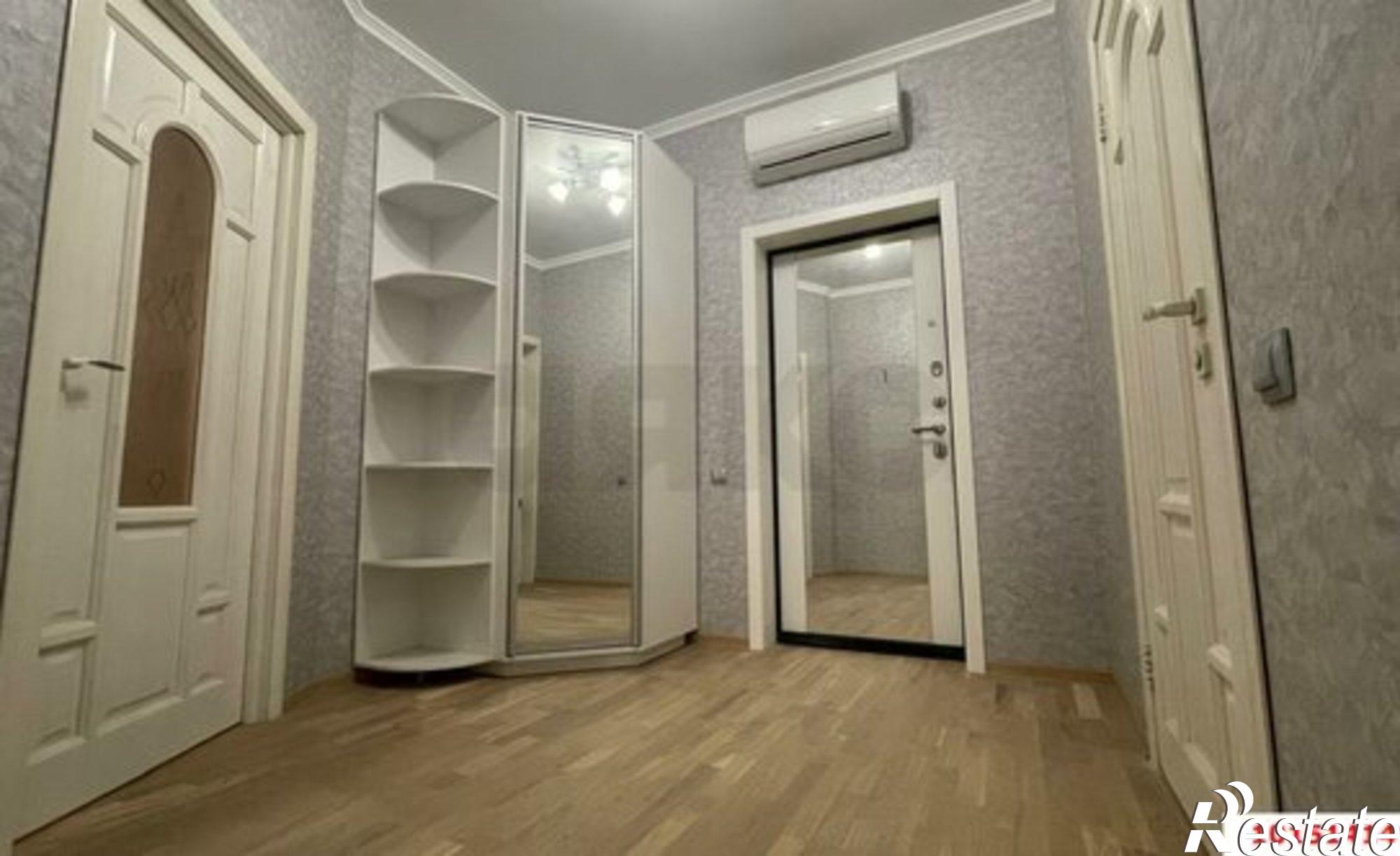 Купить квартиру за 10 000 000 рублей на Дальняя улица, 9 к2