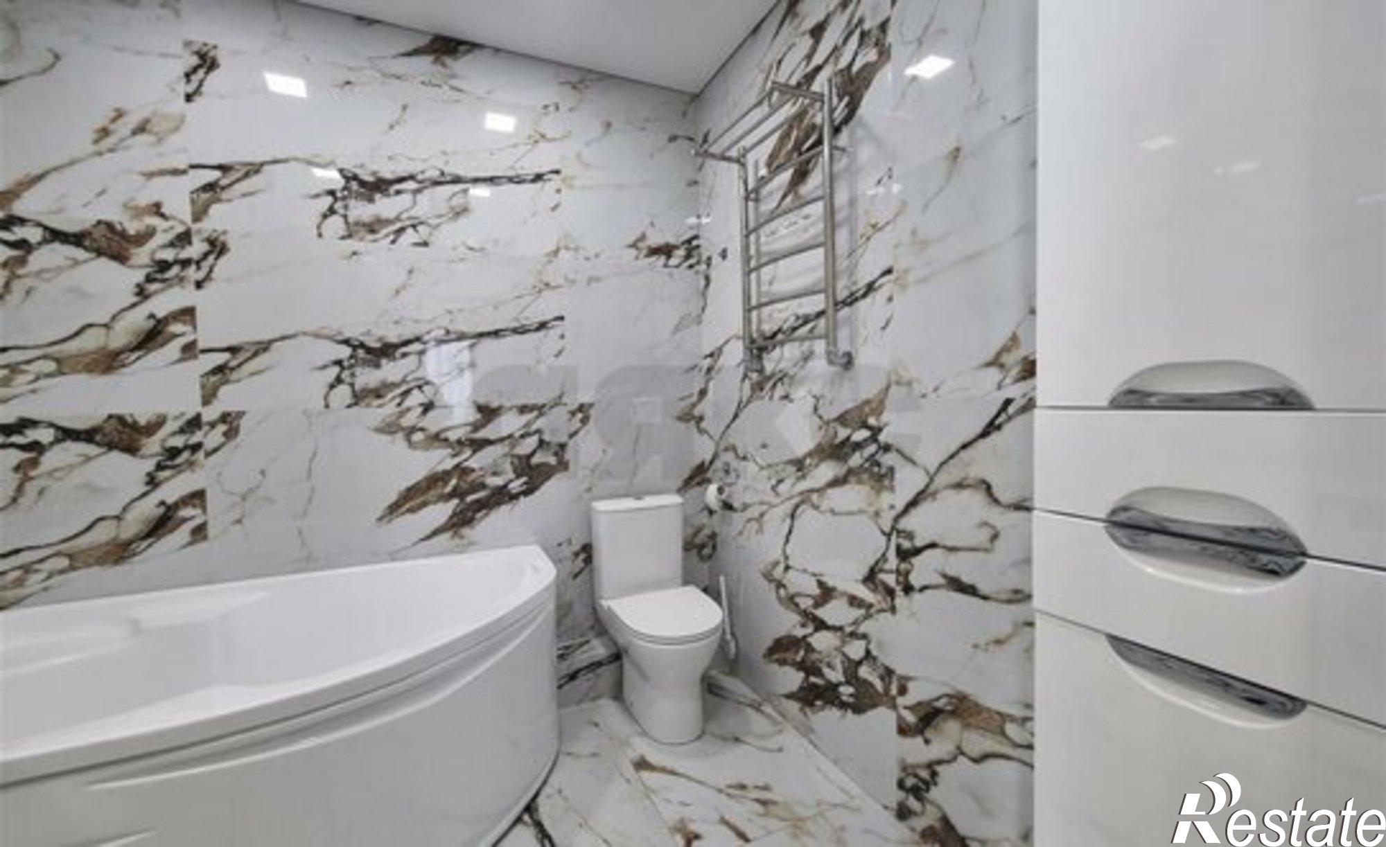 Купить квартиру за 25 000 000 рублей на Платановый бульвар, 2