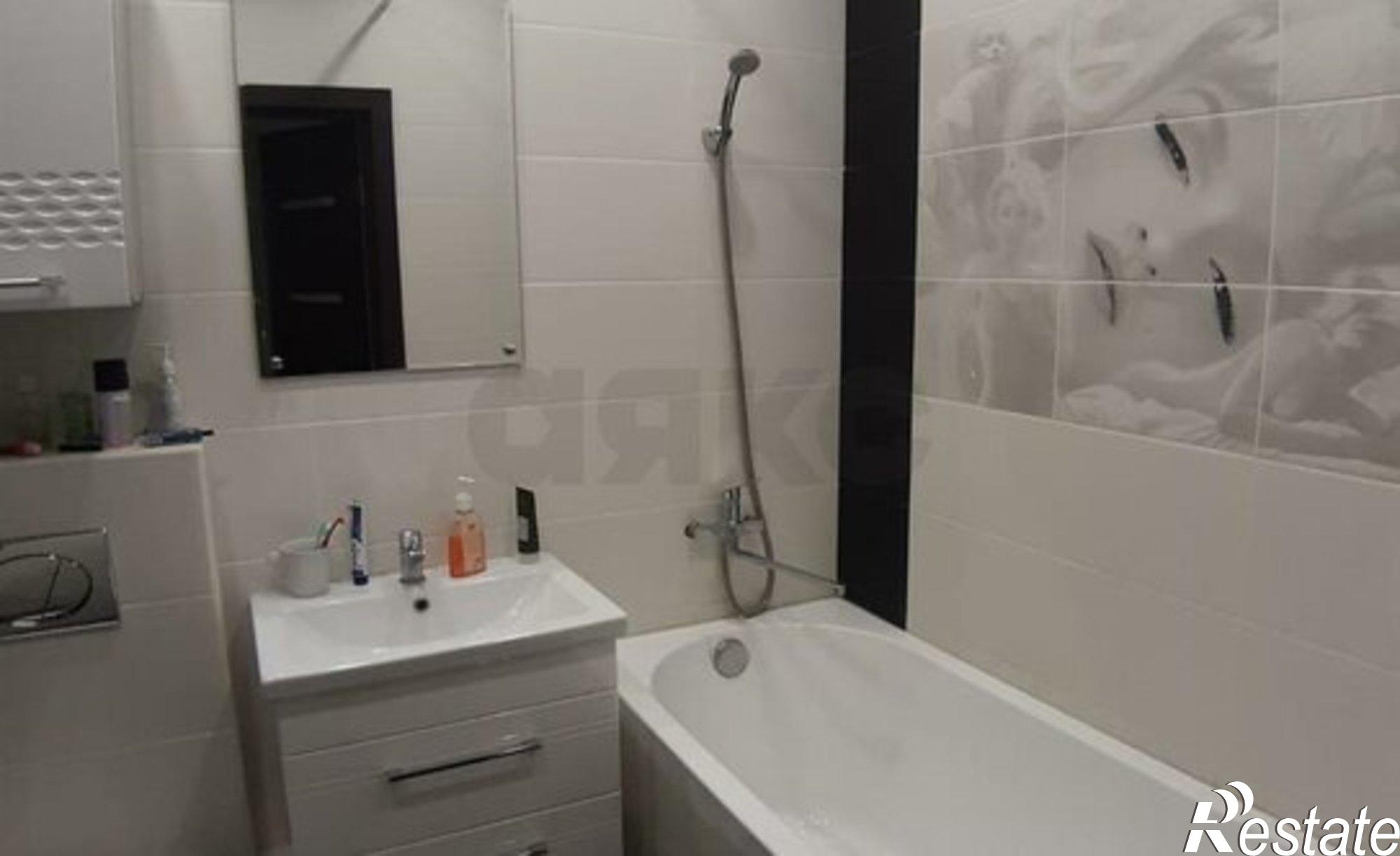 Купить квартиру за 5 430 000 рублей на ул им. Героя Яцкова И.В., 9 3