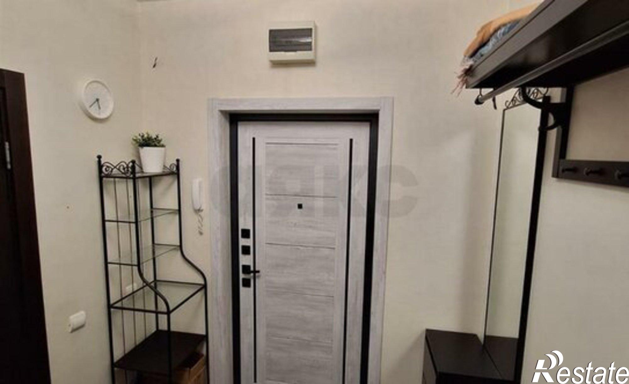 Купить квартиру за 5 430 000 рублей на ул им. Героя Яцкова И.В., 9 3