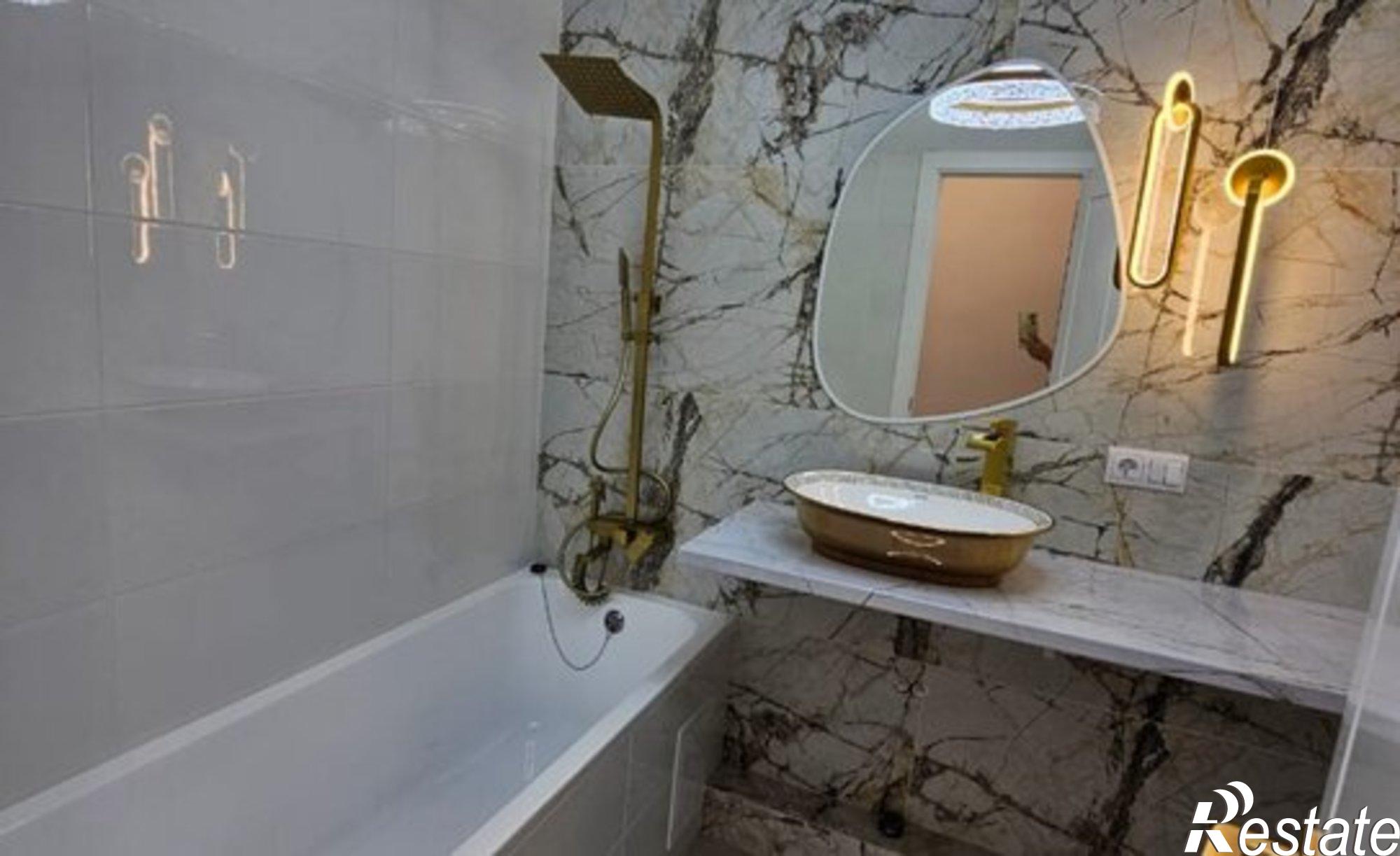 Купить квартиру за 6 850 000 рублей на улица имени Героя Ростовского, 8