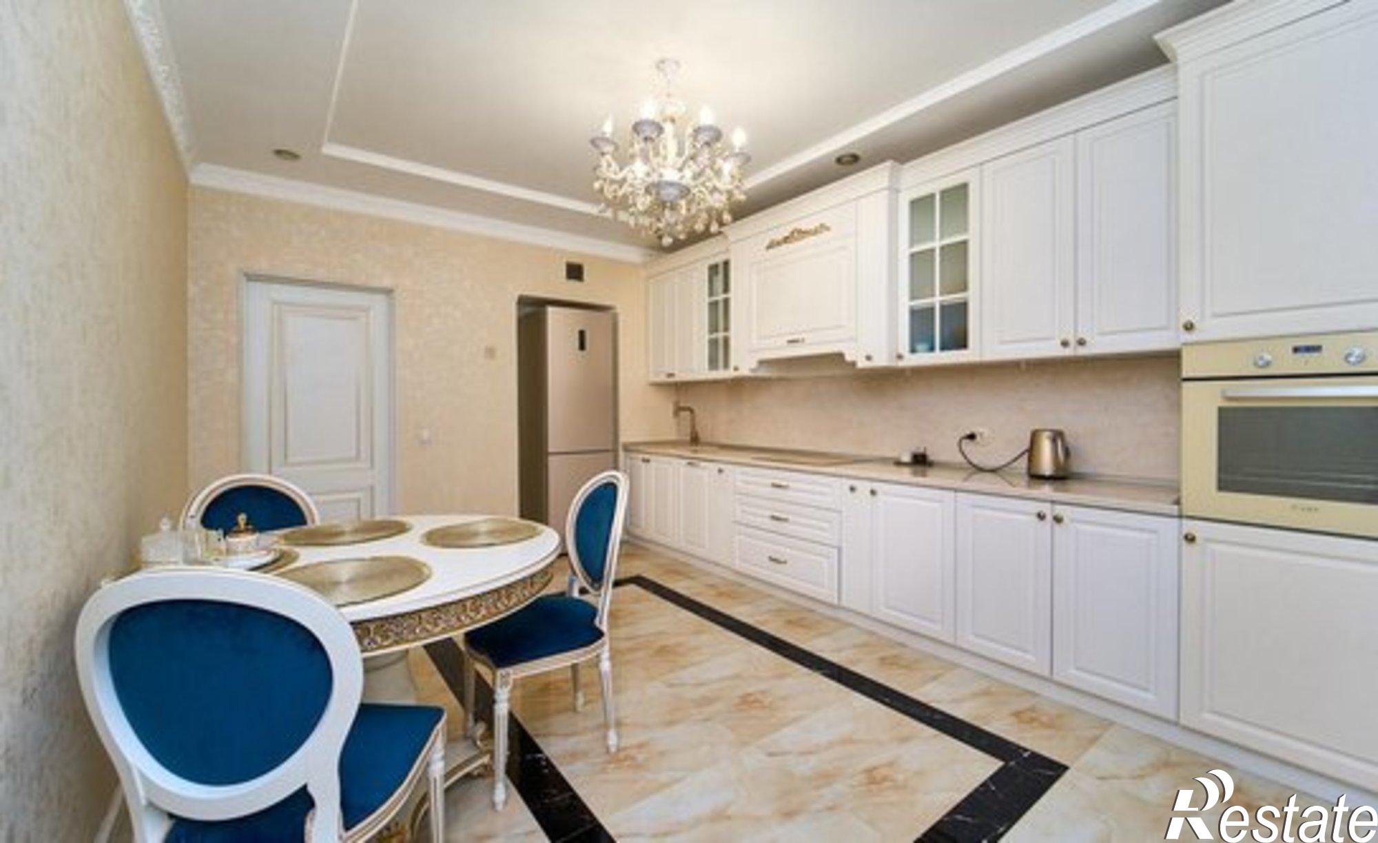 Купить квартиру за 20 000 000 рублей на Дальняя улица, 8 к1