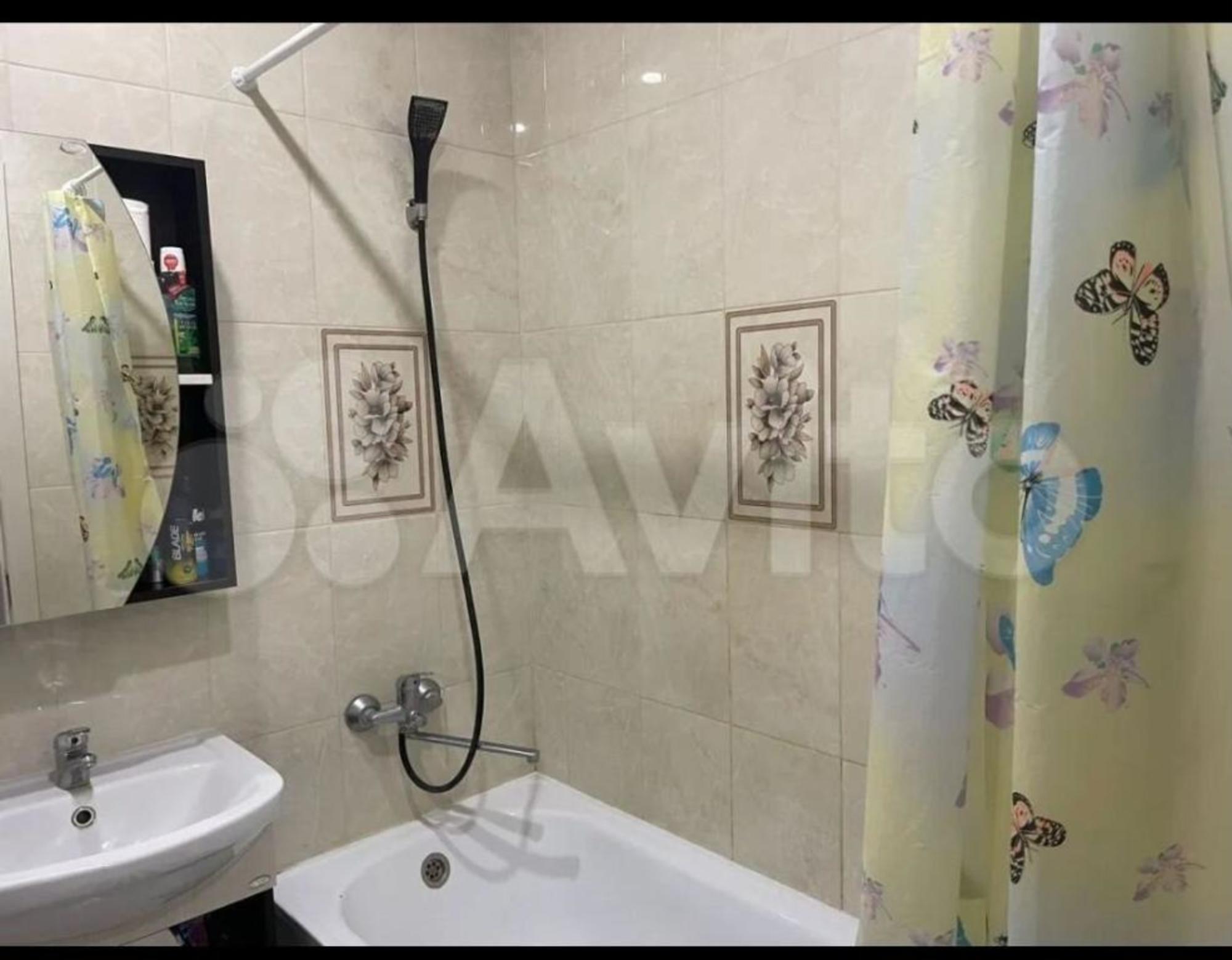 Купить квартиру за 5 250 000 рублей на Героя Сарабеева ул, 7