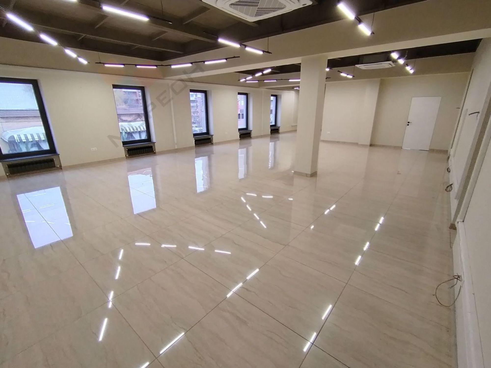 Сдать офис, помещение под офис за 209 270 рублей на им. Бабушкина ул, 244