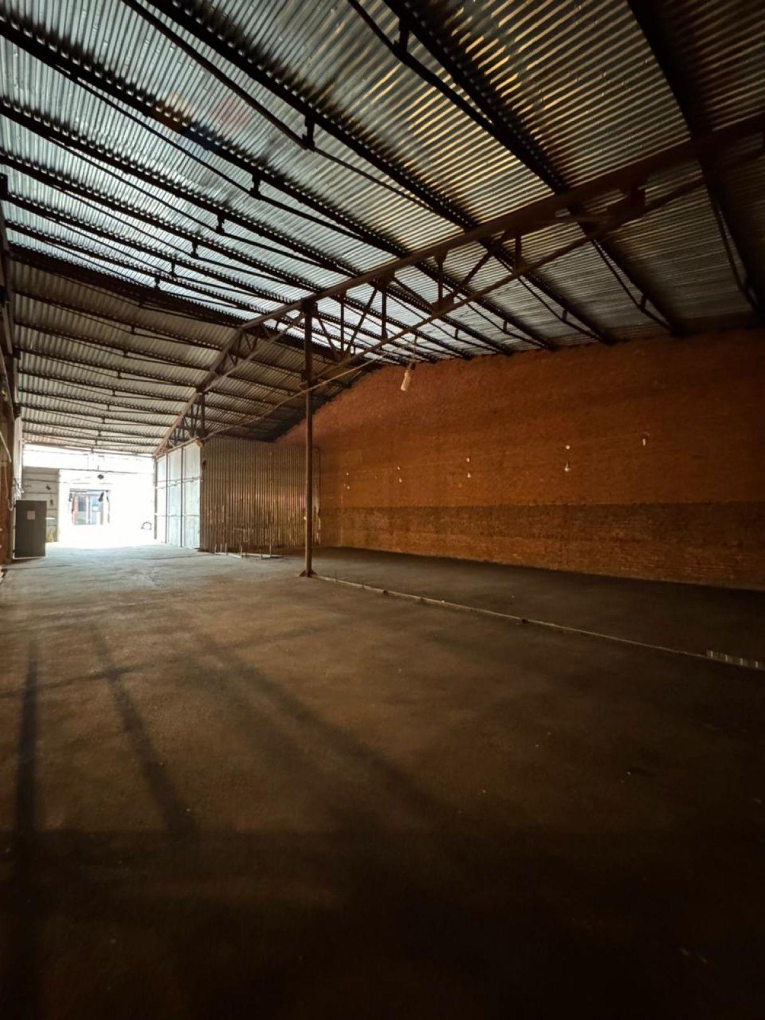 Сдать складское помещение за 300 000 рублей на Аэродромная ул, 168