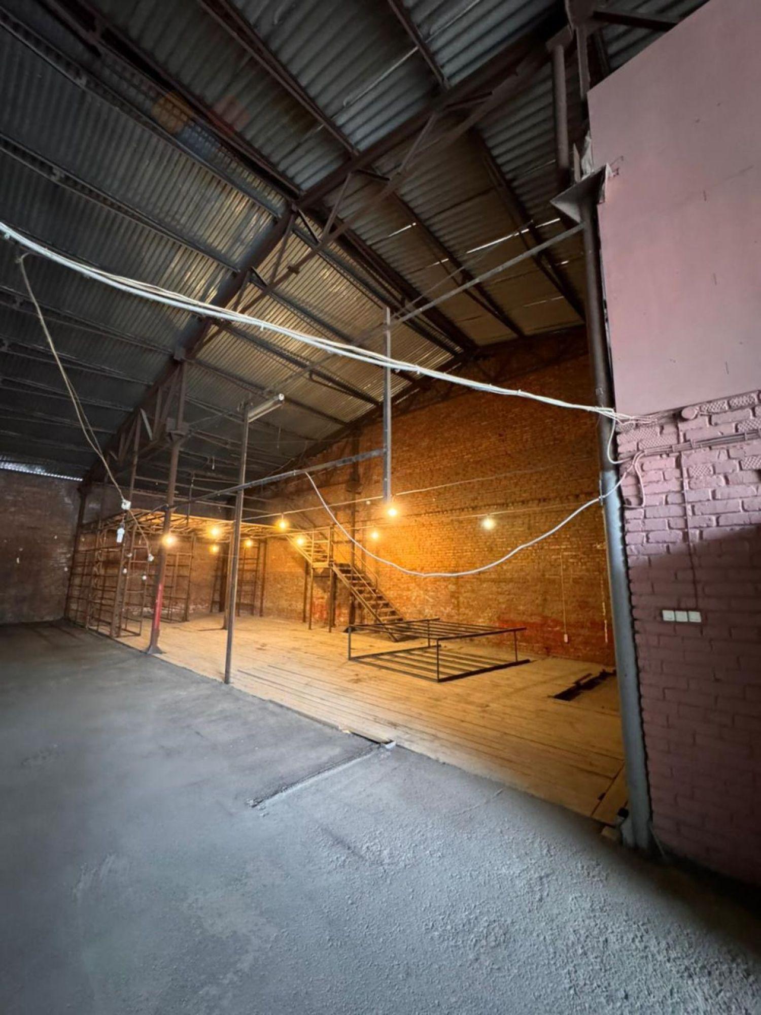 Сдать складское помещение за 300 000 рублей на Аэродромная ул, 168