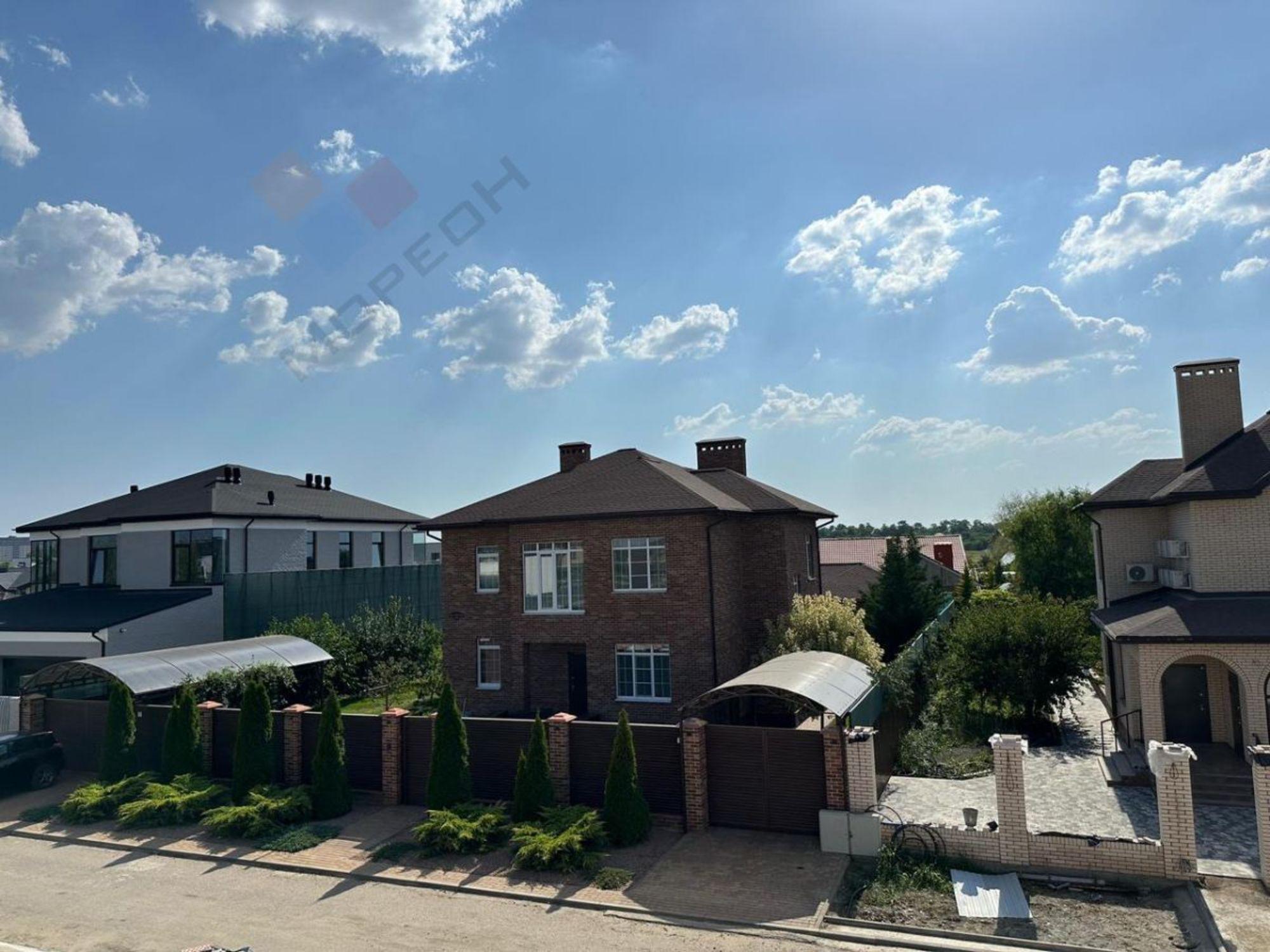 Купить дачу, дом, коттедж за 28 000 000 рублей на Степанова, 1