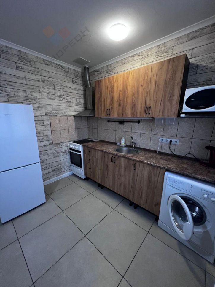 1-комн квартира Будённого ул, 330