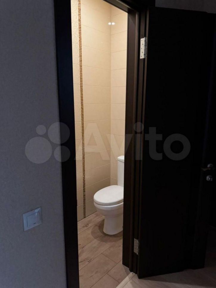 2-комн квартира Российская ул, 72/5