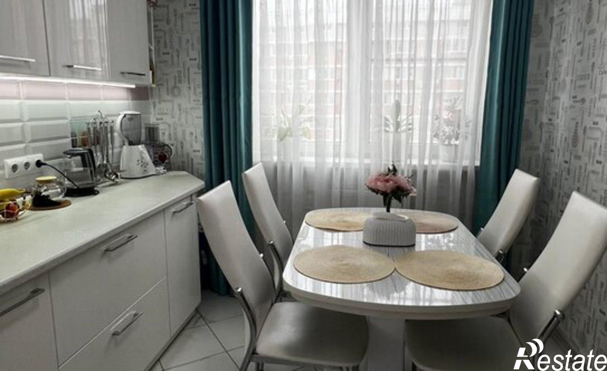 Купить квартиру за 7 700 000 рублей на улица Цезаря Куникова, 35