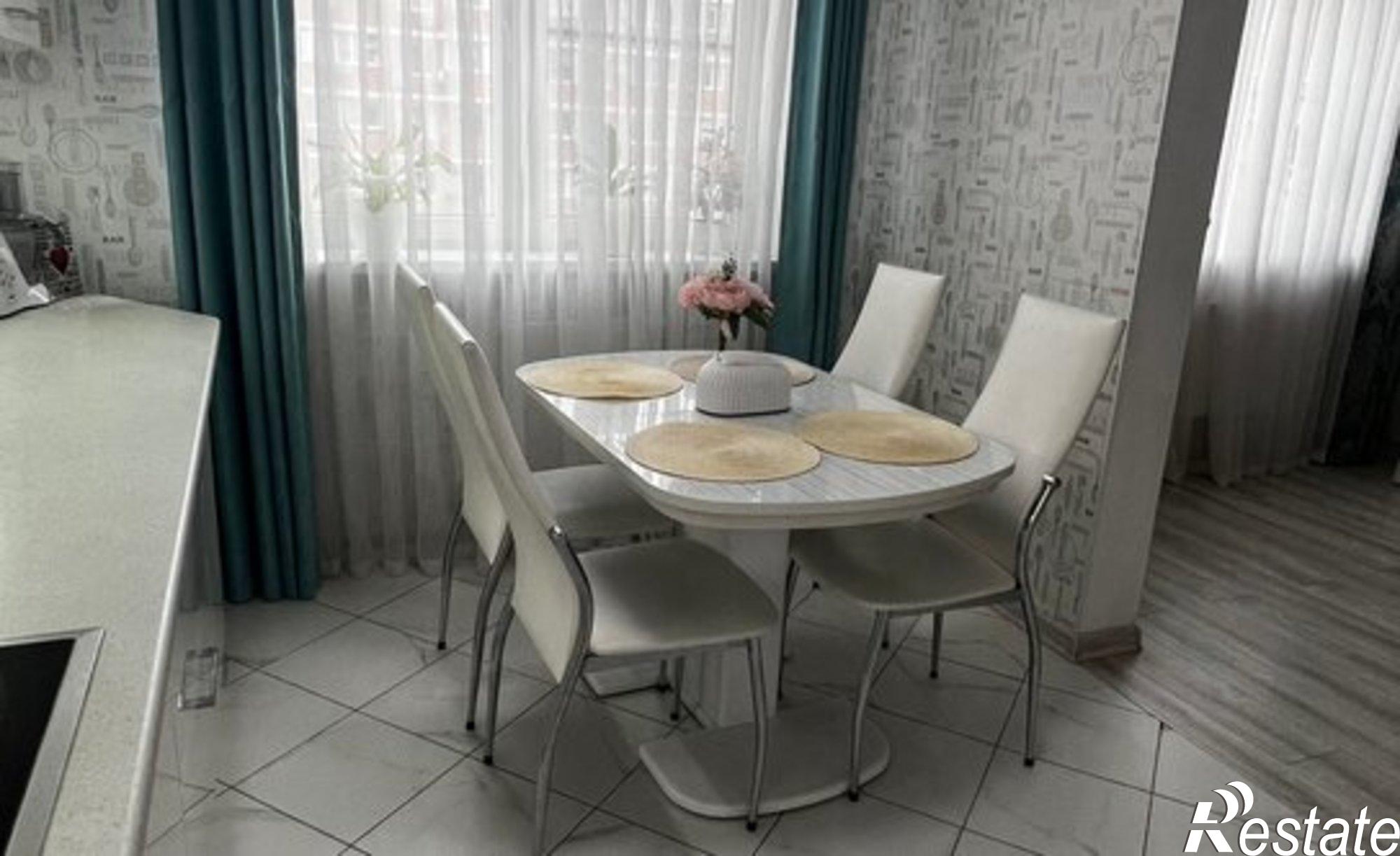 Купить квартиру за 7 700 000 рублей на улица Цезаря Куникова, 35