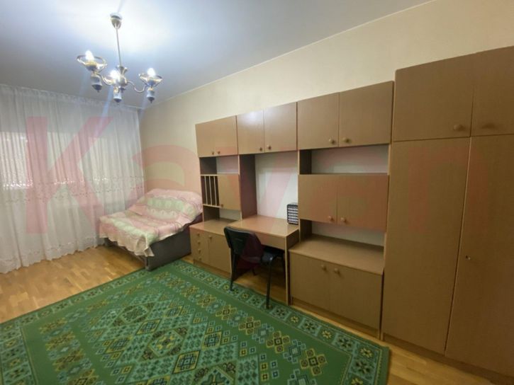 3-комн квартира Ипподромная ул.