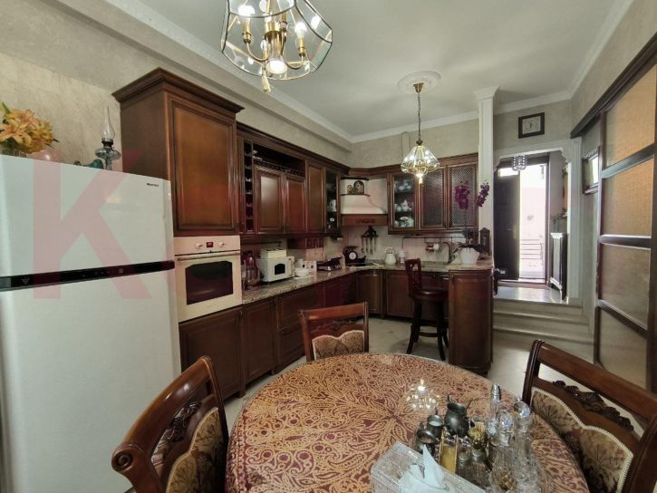 5-комн квартира им. Красина ул.