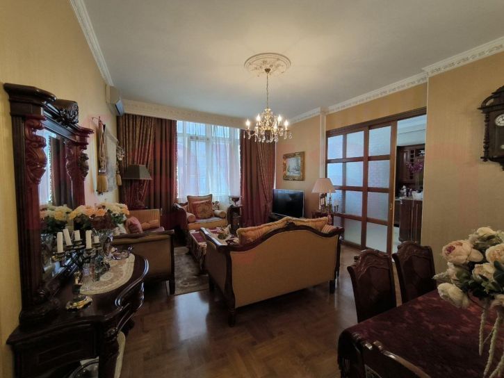 5-комн квартира им. Красина ул.