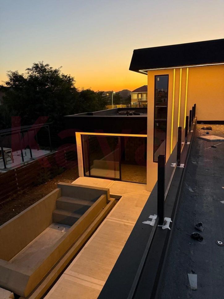 Коттедж/дом им. Писателя Василенко Г.И. ул.