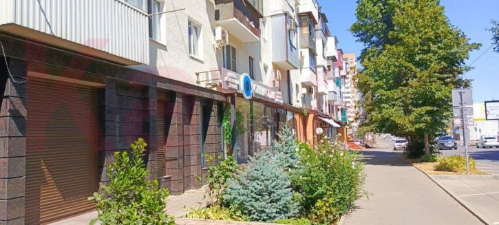 3-комн квартира Шоссе Нефтяников ул.