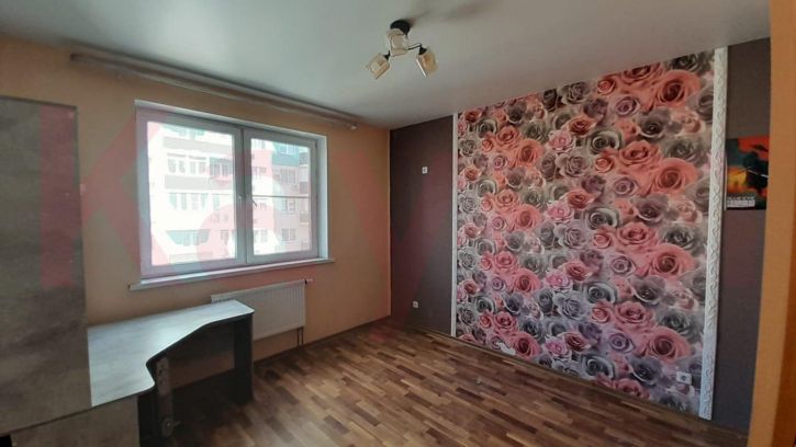 2-комн квартира им. 40-летия Победы ул.