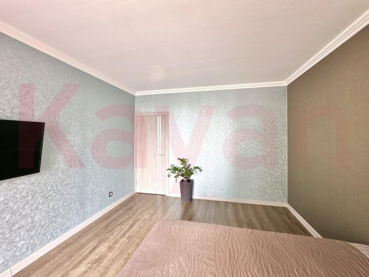 2-комн квартира Российская ул.