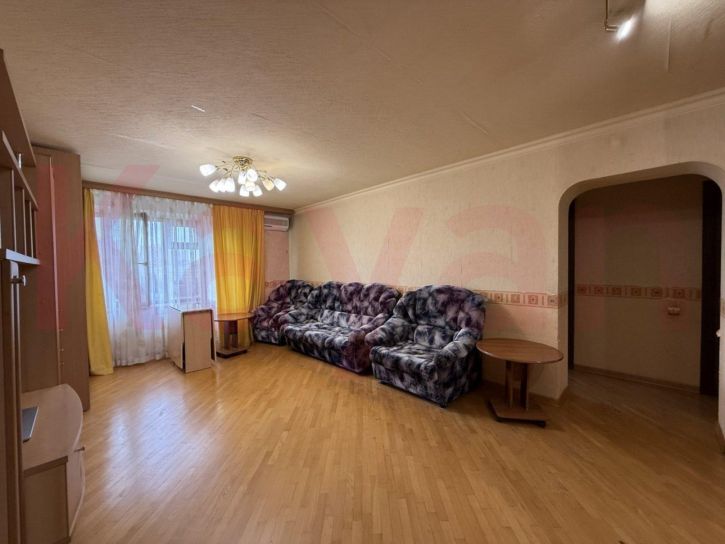 3-комн квартира им. Тургенева ул.