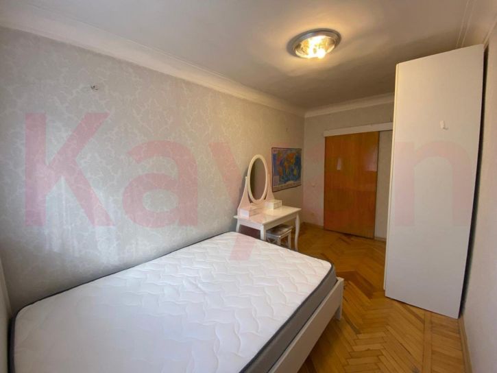 3-комн квартира Офицерская ул.