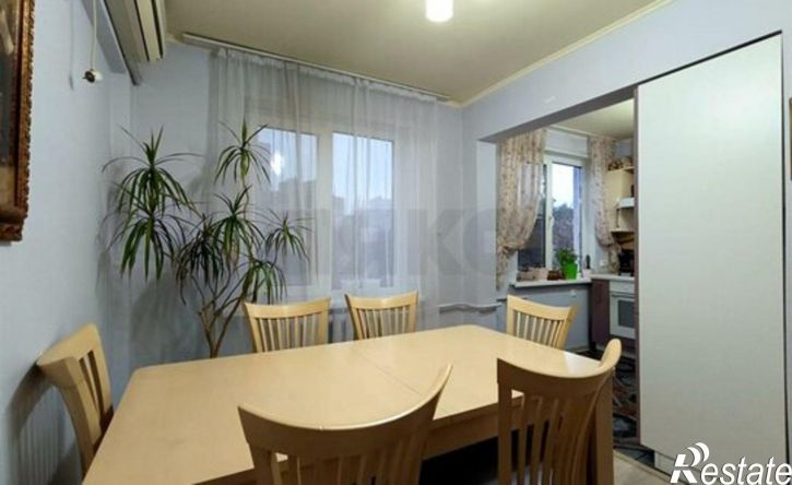 4-комн квартира улица Гидростроителей, 32,  д. 32