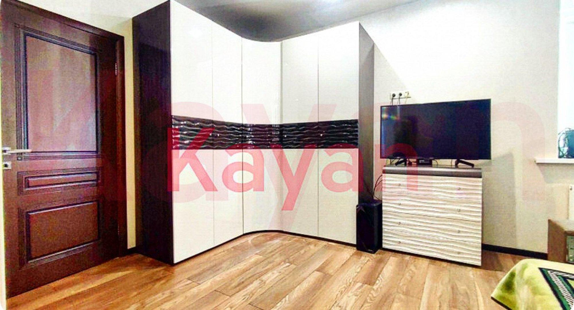 Купить квартиру за 13 500 000 рублей на Автолюбителей ул.
