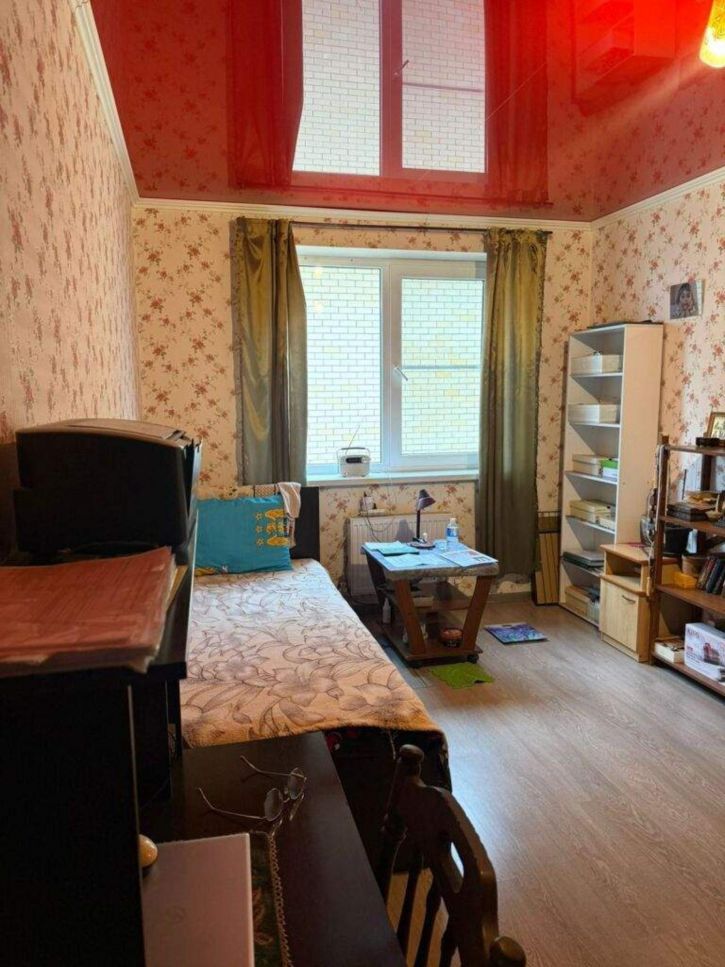 3-комн квартира Алмазная улица, д.34