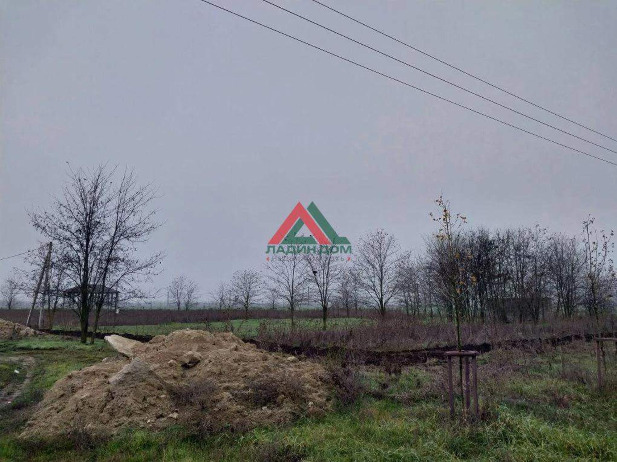 Купить землю, земельный участок за 2 100 000 рублей на Ромашковая улица