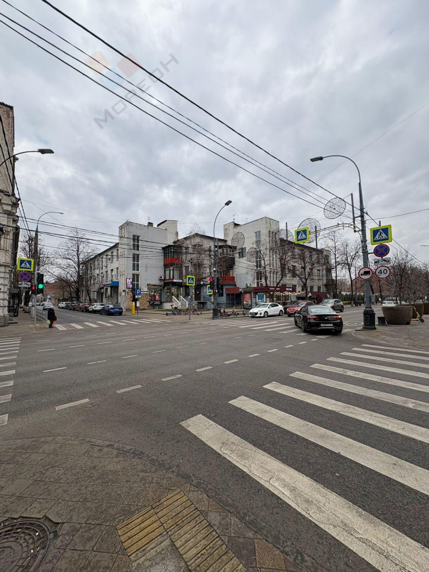 Купить торговое помещение за 13 500 000 рублей на Красная ул, 57