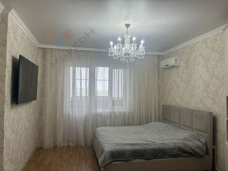 2-комн квартира им. 70-летия Октября ул, 1/2