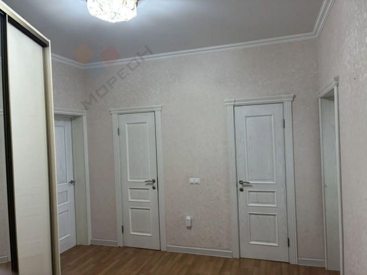 2-комн квартира им. 70-летия Октября ул, 1/2