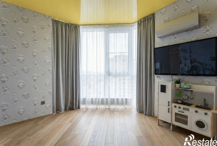 3-комн квартира микрорайон Центральный,Кубанская Набережная улица,37/12