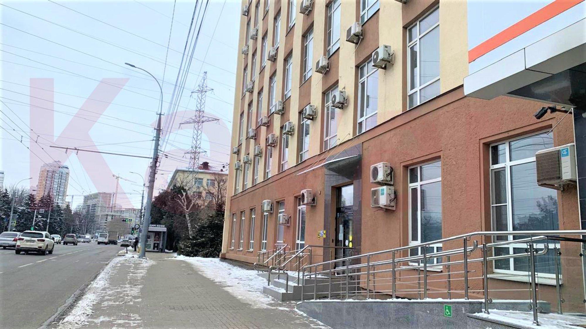 Сдать офис, помещение под офис за 377 300 рублей на Старокубанская ул.