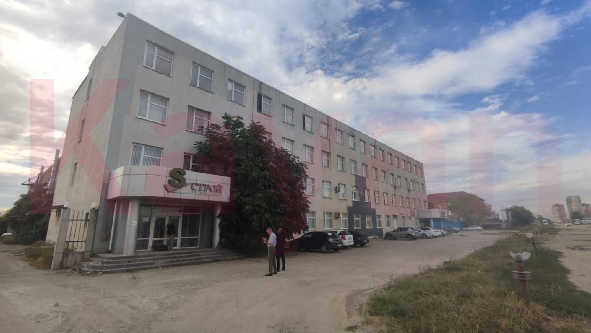 Купить производственную площадь за 300 000 000 рублей на Тополиная ул.