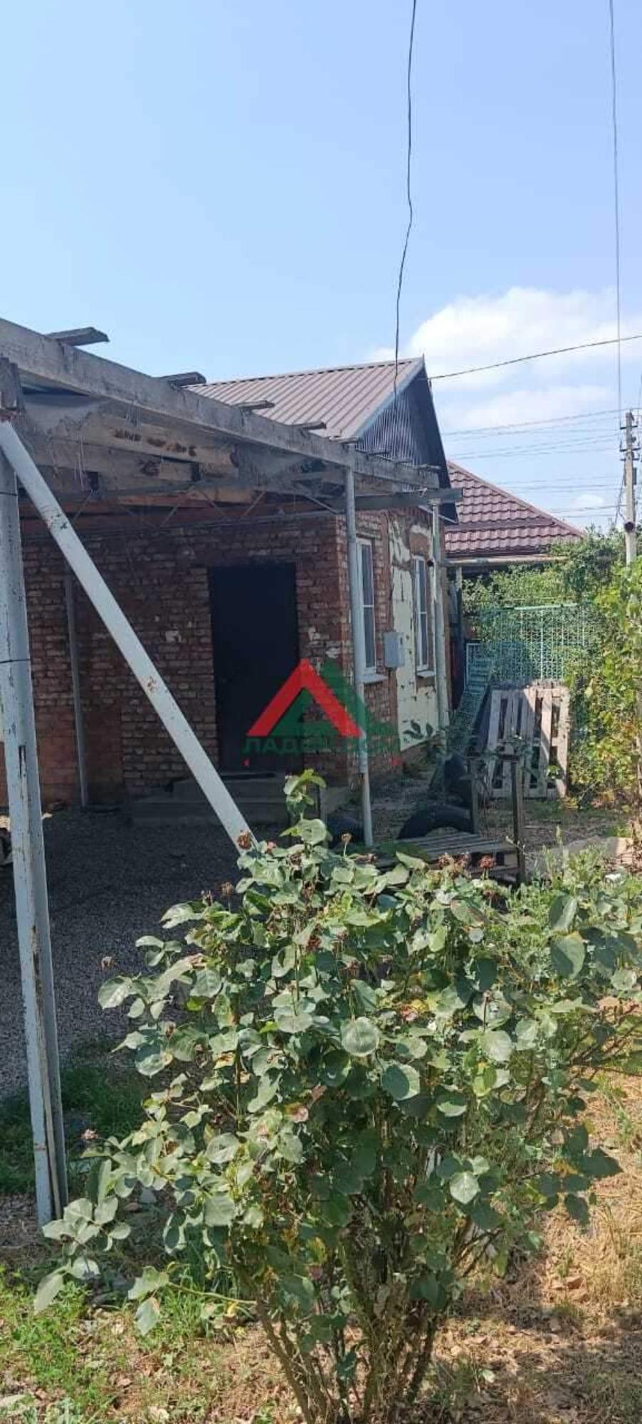 Купить дачу, дом, коттедж за 4 900 000 рублей на Персиковая улица
