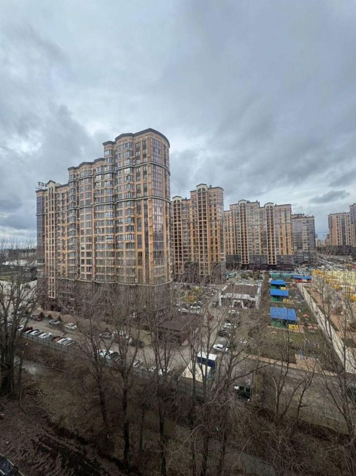 1-комн квартира Конгрессная ул, 25