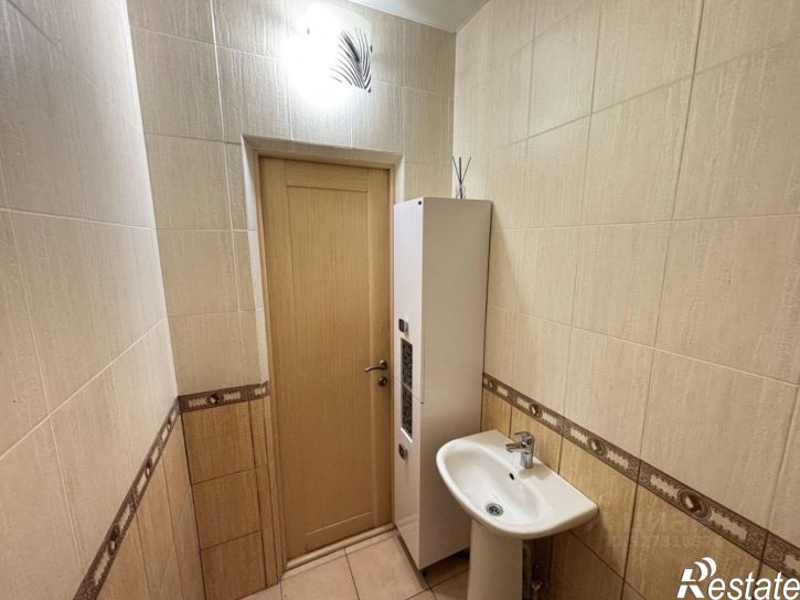 2-комн квартира ул им. 40-летия Победы, 131,  д. 131