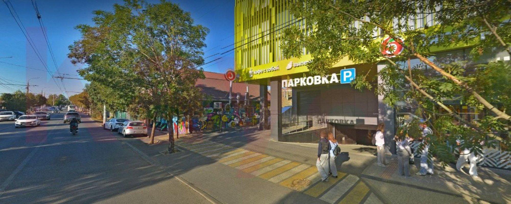 Сдать торговое помещение за 195 000 рублей на 1-го Мая ул.